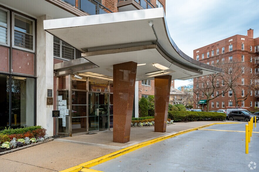 More Photos Of 10721 Queens Blvd, Forest Hills Apartments For Sale