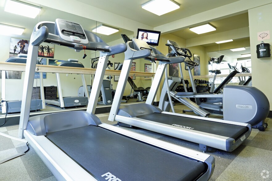 More Photos Of 507 NE Northgate Way, Seattle Apartments For Lease