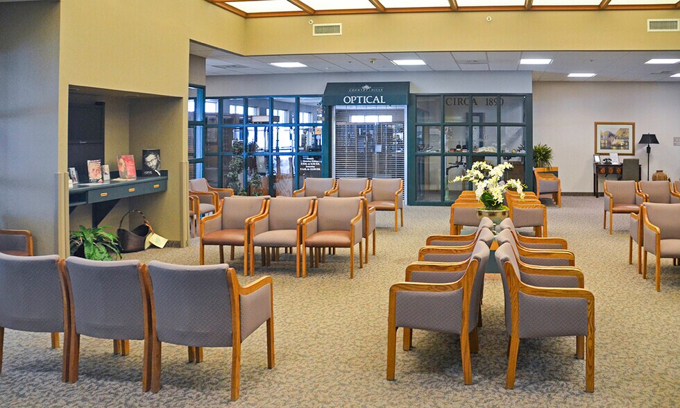 More Photos Of 875 Country Hills Dr, Ogden Medical For Lease