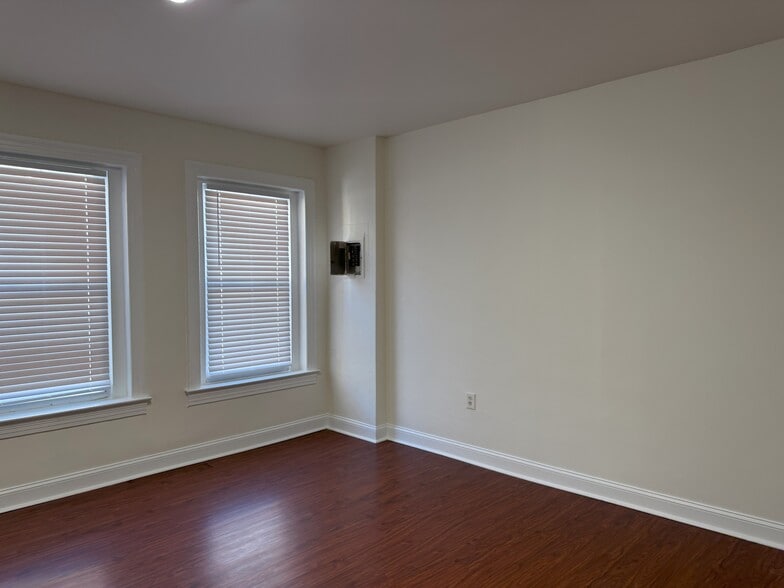 More Photos Of 1460 Park Rd NW, Washington Office For Lease