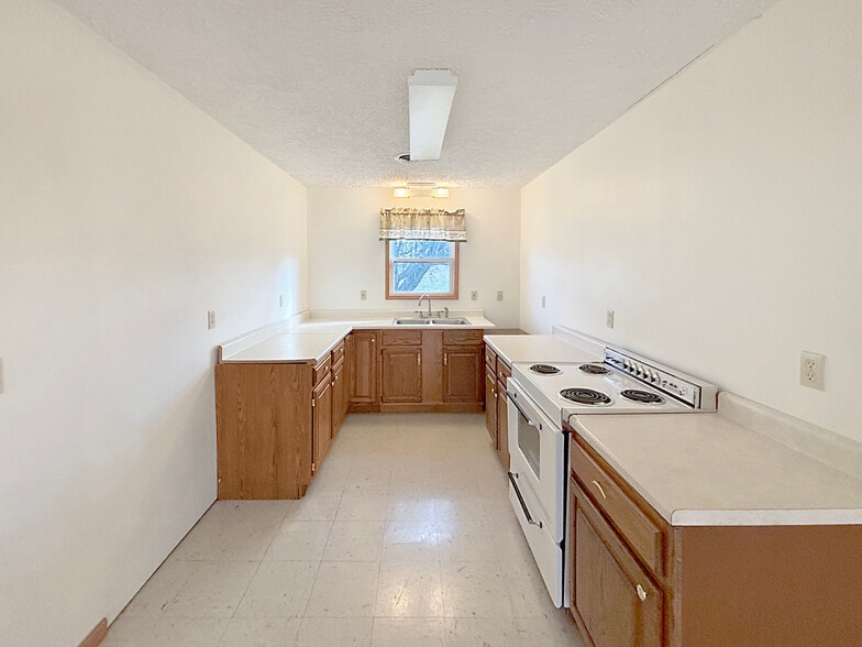 More Photos Of 2625 Industrial Dr, Bedford Religious Facility For Sale