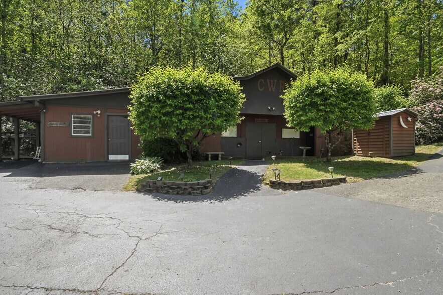 More Photos Of 5730 Highway 356, Sautee Nacoochee Specialty For Sale
