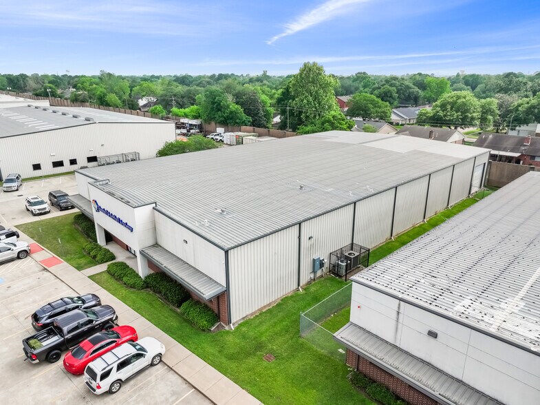 More Photos Of 11821 S Sam Houston Pky W, Houston Warehouse For Sale