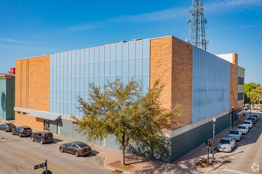 Primary Photo Of 200 Avenue B NW, Winter Haven Office For Lease