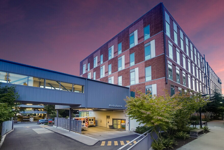 More Photos Of 5350 Tallman Ave NW, Seattle Medical For Lease