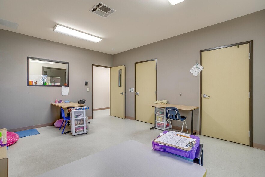 More Photos Of 905 Roberts Cut Off Rd, River Oaks Office For Sale