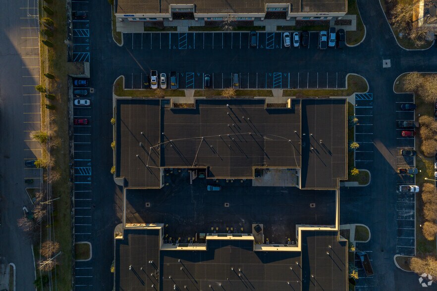 More Photos Of 25873-25893 Meadowbrook Rd, Novi Flex For Sale