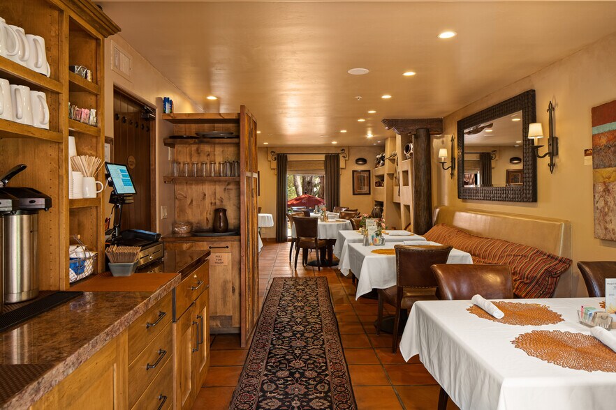 More Photos Of 55 Hozoni Dr, Sedona Hotel For Sale