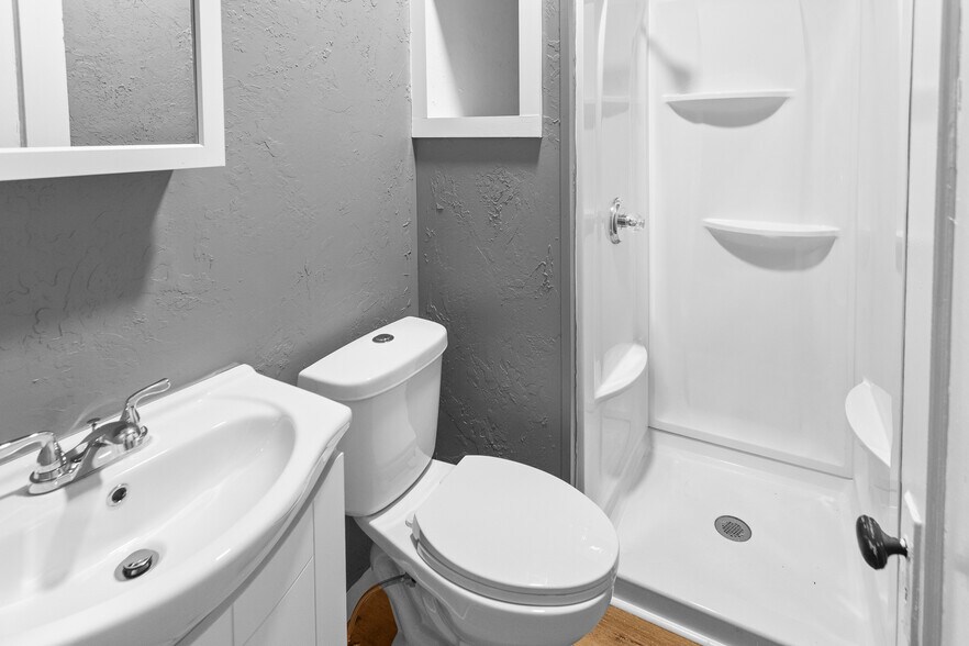 More Photos Of 31 N 14th St, Belleville Apartments For Sale