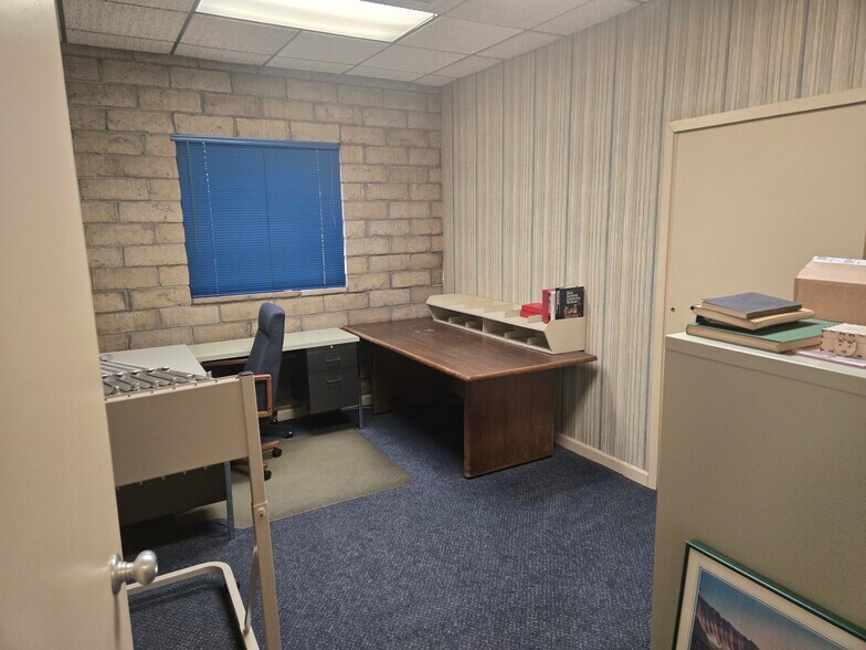 More Photos Of 1245 S Grove Ave, Ontario Contractor Storage Yard For Sale