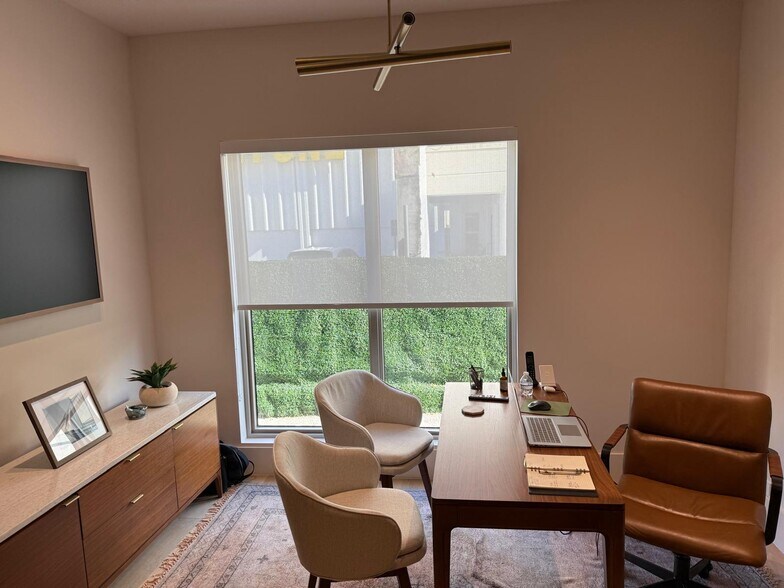 More Photos Of 7320 Biscayne Blvd, Miami Storefront Retail Office For Lease