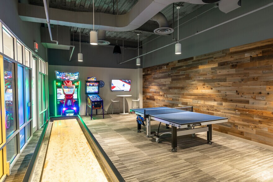 More Photos Of 1950 Innovation Way, Libertyville Office For Lease