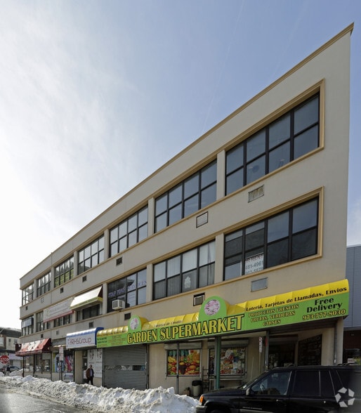 More Photos Of 39-45 Garden St, Passaic Office For Lease
