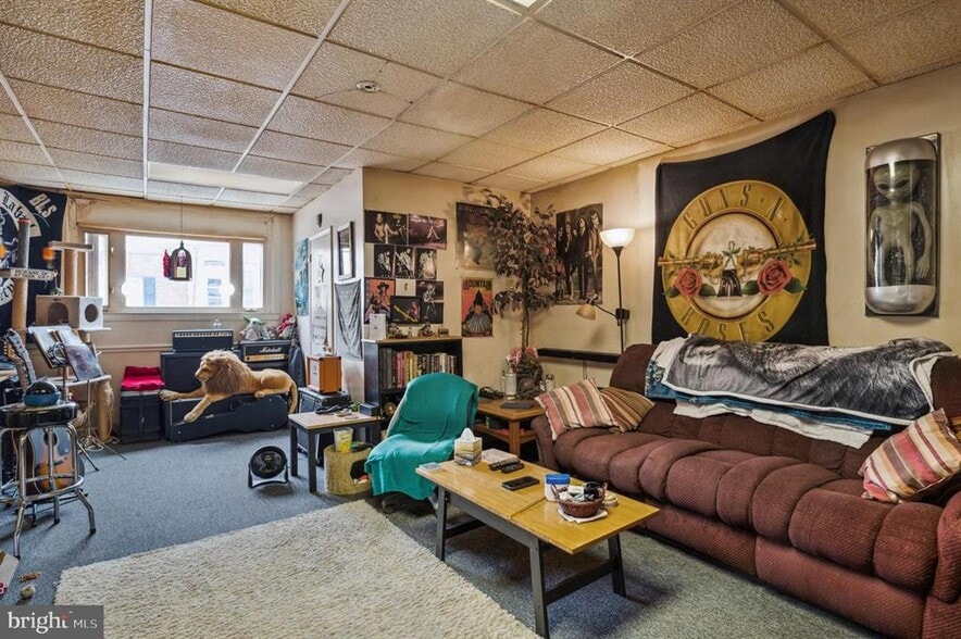 More Photos Of 934 Market St, Marcus Hook Storefront Retail Residential For Sale