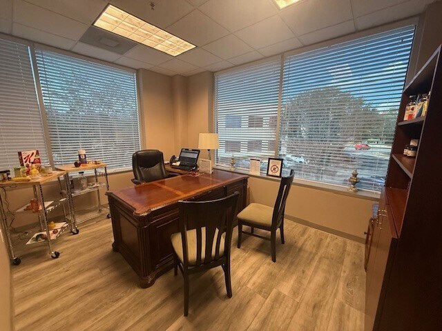More Photos Of 6150 Metrowest Blvd, Orlando Medical For Lease