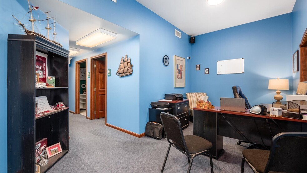 More Photos Of 1146 Walnut St, Coshocton Office For Sale