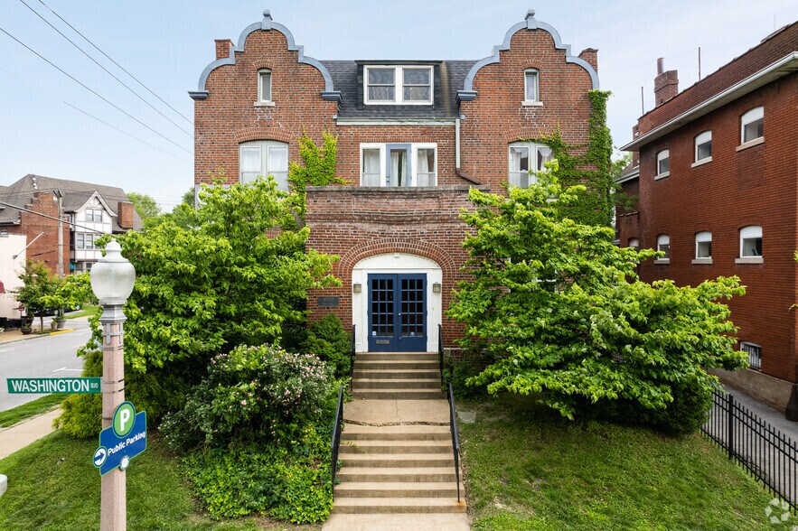 More Photos Of 449 N Euclid Ave, Saint Louis Office For Lease