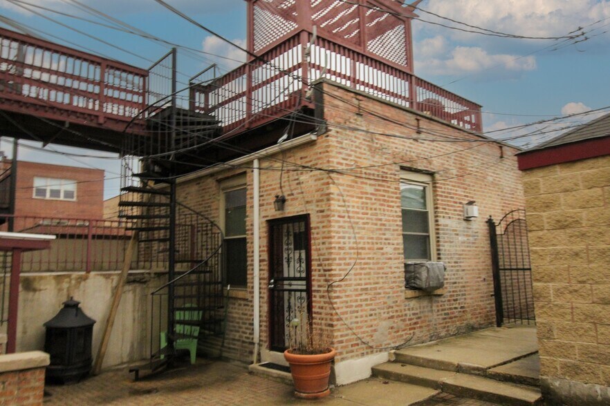 More Photos Of 815 S Bell Ave, Chicago Multifamily For Sale