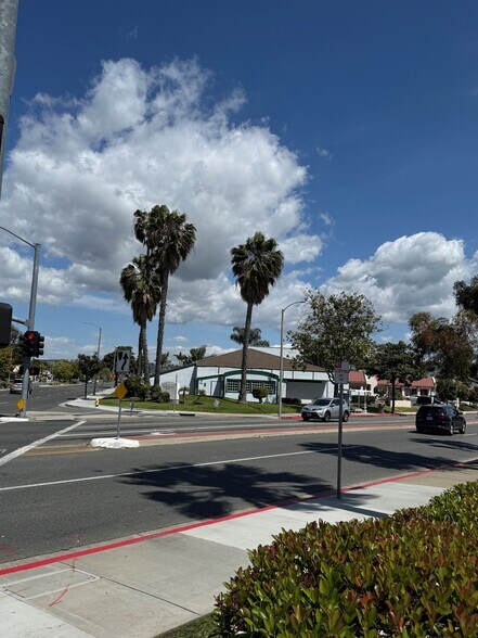 Primary Photo Of 13612 Newport Ave, Tustin Restaurant For Lease