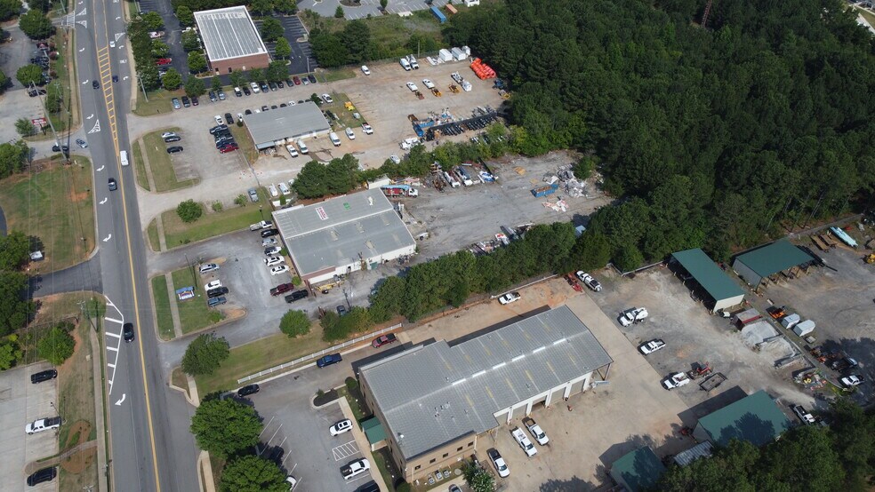 More Photos Of 295 Racetrack Rd, McDonough Flex For Sale