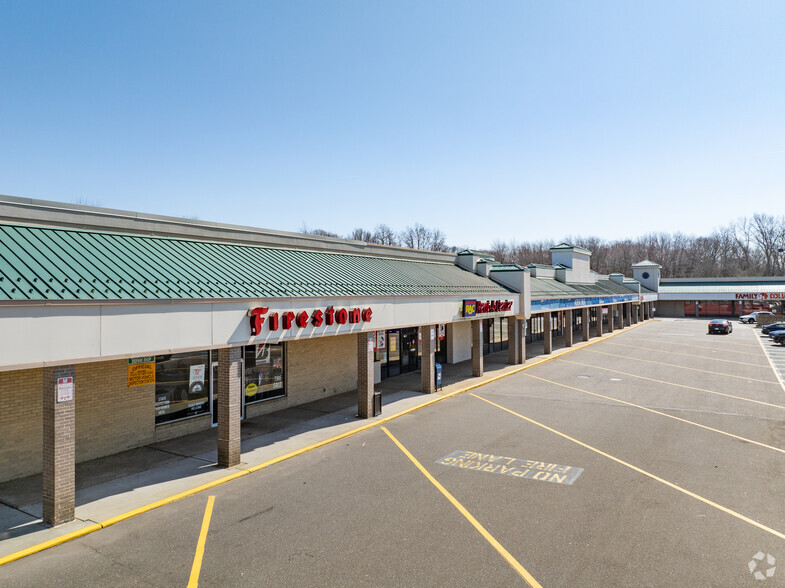 Primary Photo Of 264- 274 Middle Country Rd, Coram Storefront For Lease