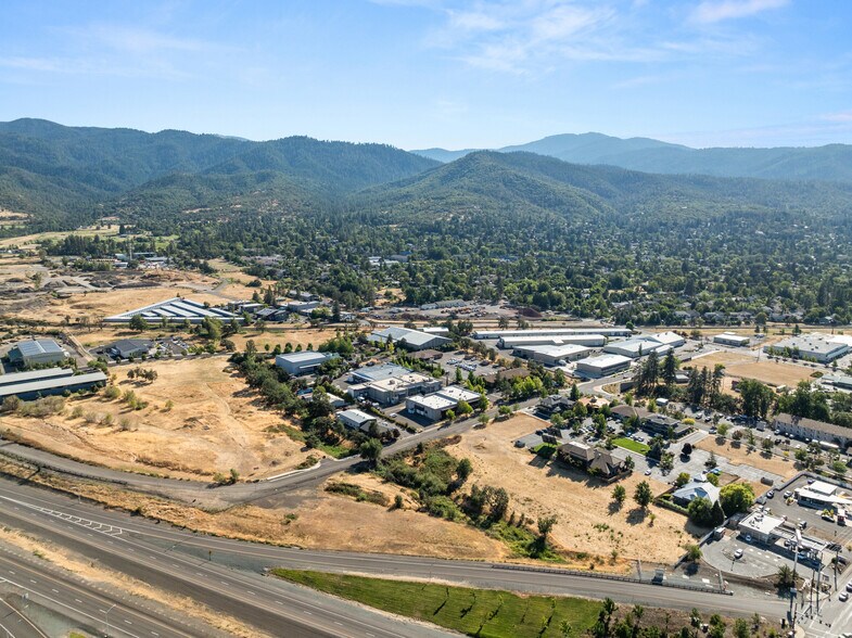 More Photos Of 710 Jefferson Ave, Ashland Light Manufacturing For Sale