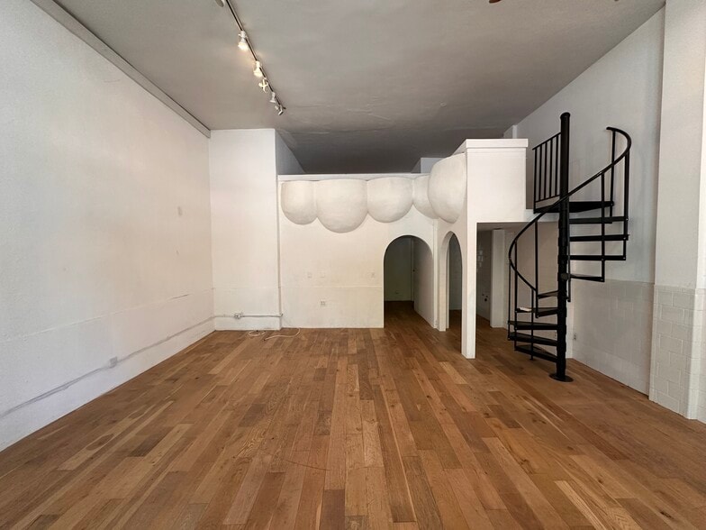 More Photos Of 1543 Echo Park Ave, Los Angeles Apartments For Lease