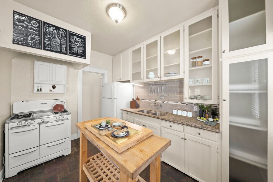 More Photos Of 219 Redondo Ave, Long Beach Apartments For Sale