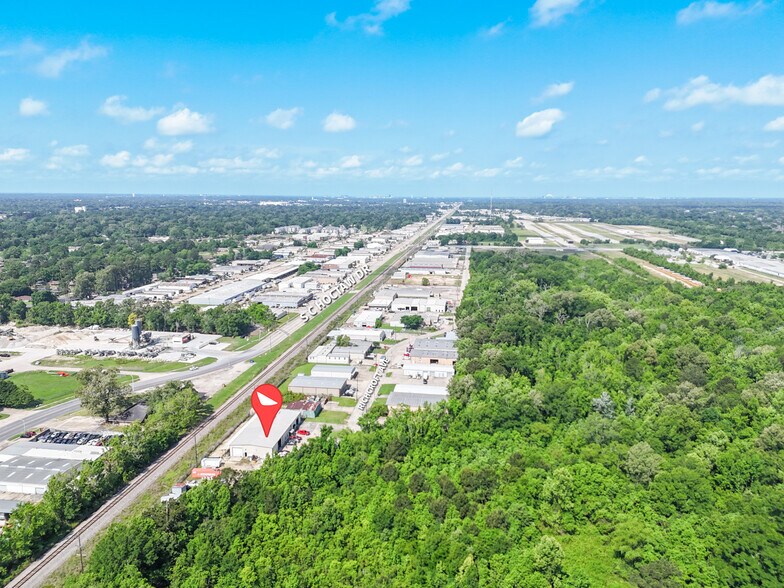 More Photos Of 11950 Richcroft Ave, Baton Rouge Warehouse For Sale