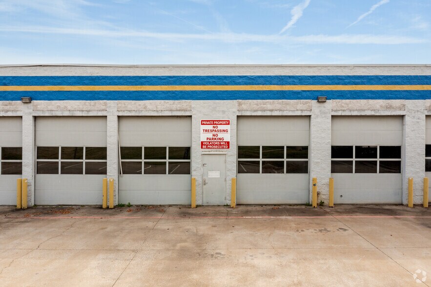 More Photos Of 1901 S Stemmons Fwy, Lewisville Auto Repair For Lease