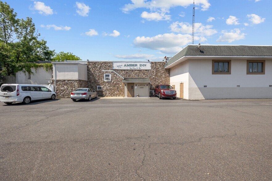 More Photos Of 209 Shewell Ave, Doylestown Restaurant For Sale