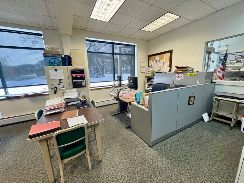 More Photos Of 19 Archertown Rd, Orford Distribution For Sale