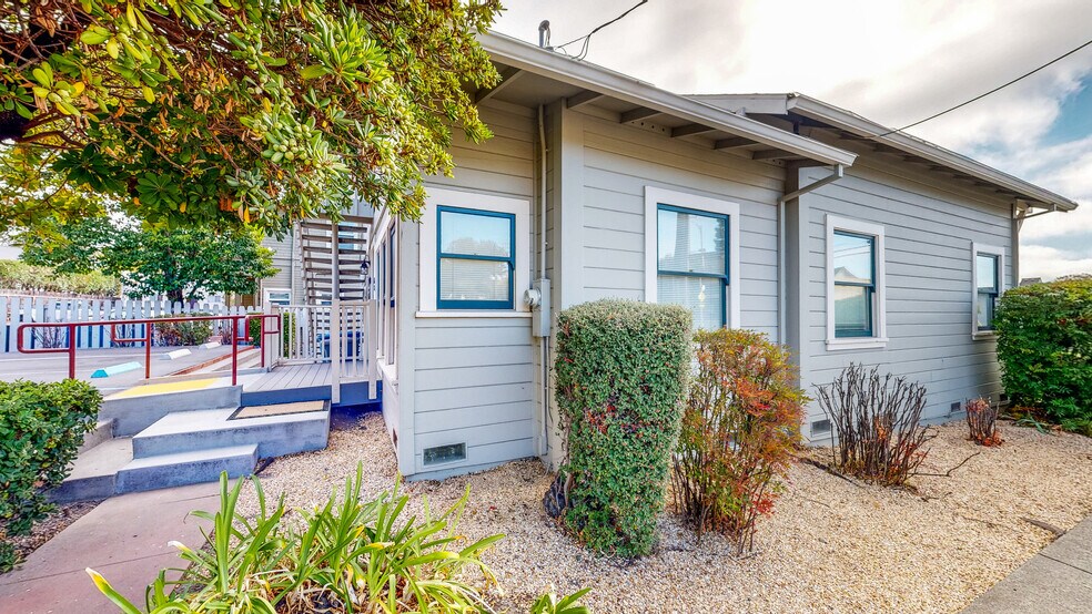 More Photos Of 320 Washington St, Petaluma Office For Sale