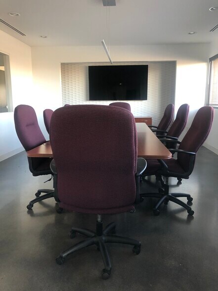 More Photos Of 7900 Tanners Gate Ln, Florence Office For Lease