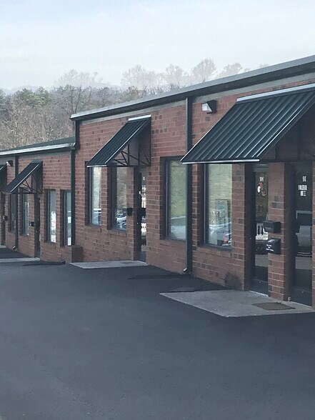 Primary Photo Of 9 Walden Dr, Arden Office For Lease