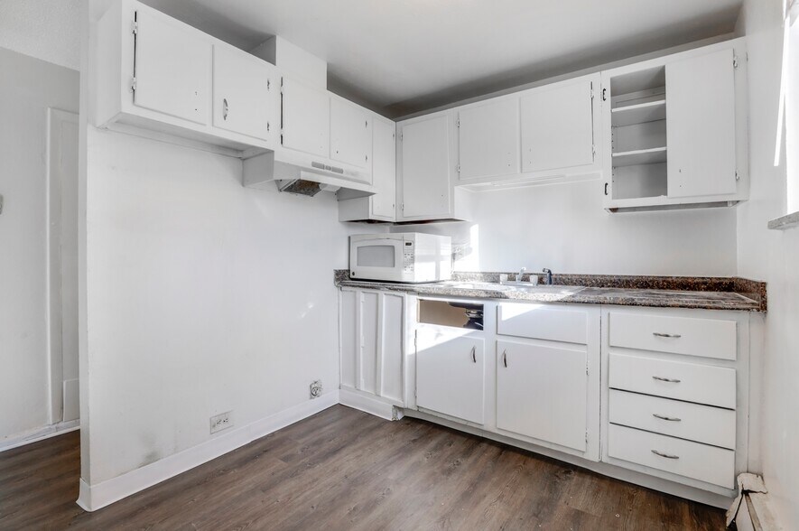 More Photos Of 1321 Yosemite St, Denver Apartments For Sale