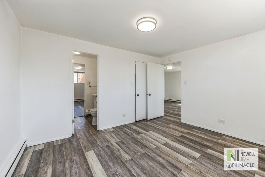 More Photos Of 2551 W Caithness Pl, Denver Apartments For Sale