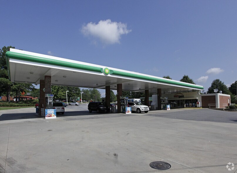 More Photos Of 12460 Crabapple Rd, Roswell Unknown For Lease