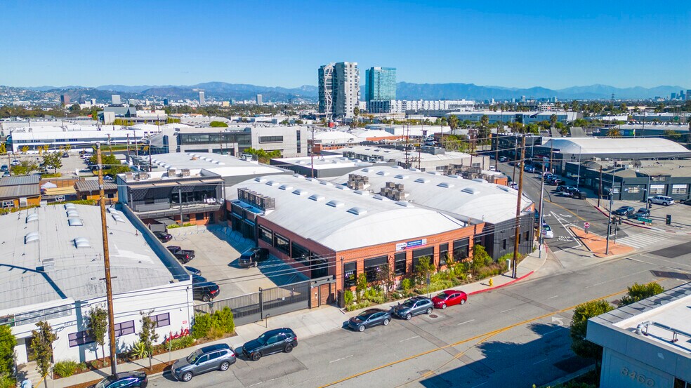 More Photos Of 8461-8463 Higuera St, Culver City Office For Lease