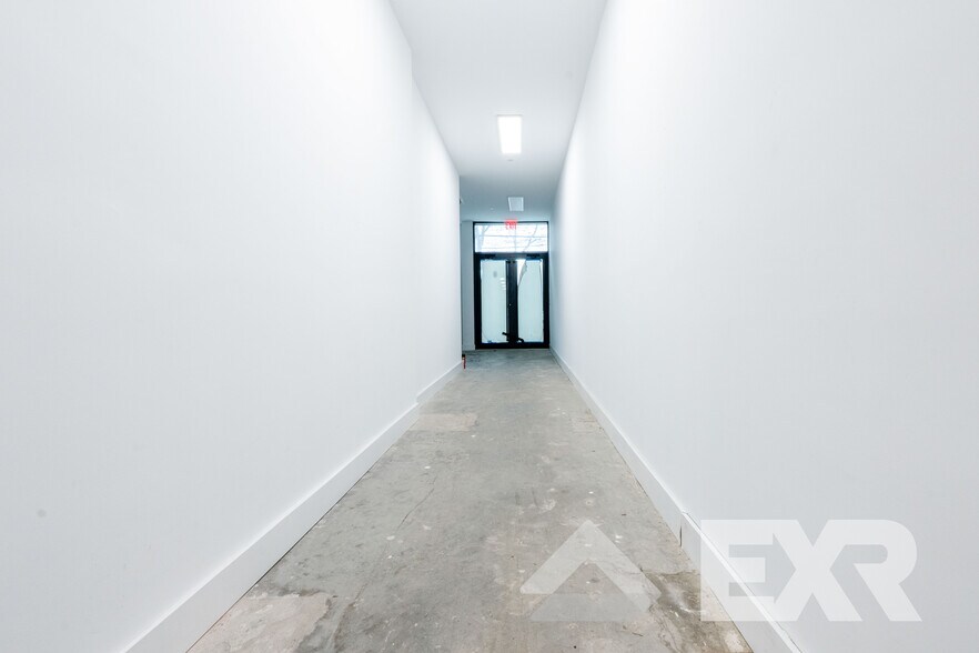 More Photos Of 2710 37th Ave, Long Island City Storefront Retail Residential For Lease