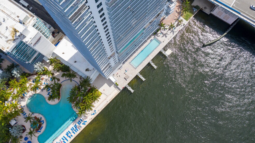 More Photos Of 4010 S Ocean Dr, Hollywood Hotel For Lease