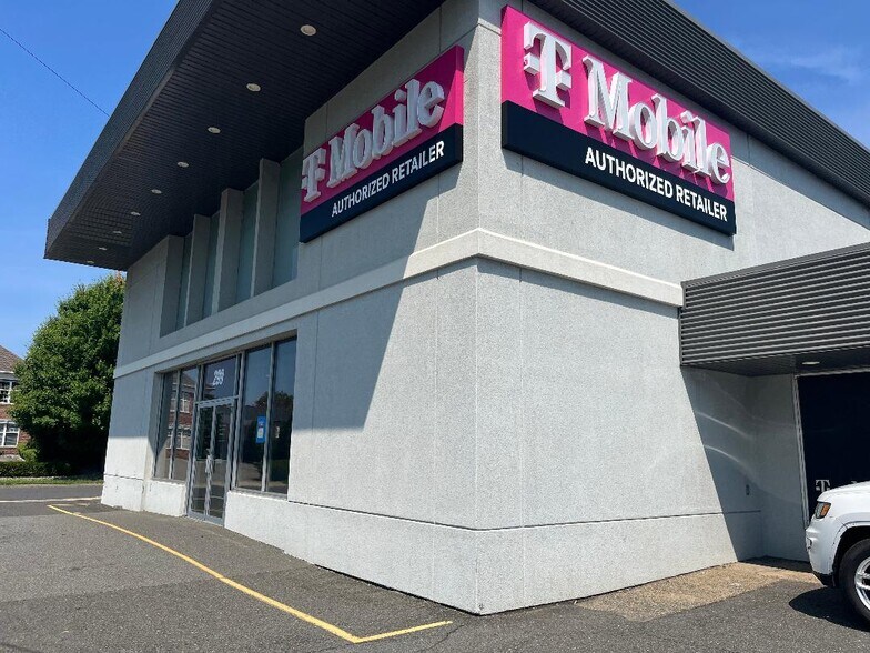 More Photos Of 299 Route 1, Edison Freestanding For Lease