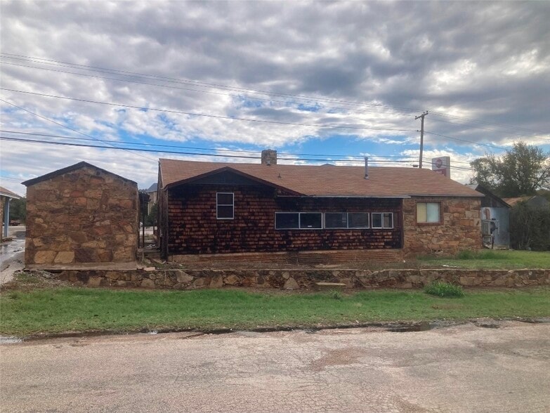 More Photos Of 1716 State Highway 16 S, Graham Office For Sale