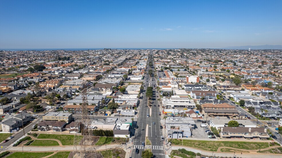 More Photos Of 2500 Artesia Blvd, Redondo Beach General Retail For Sale