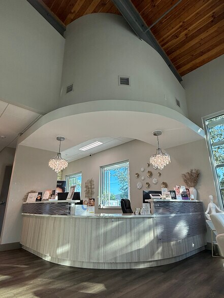 More Photos Of 5234 Little Rd, New Port Richey Medical For Lease