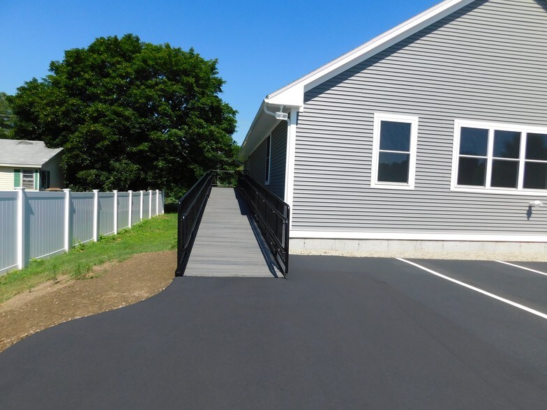 More Photos Of 271 Derry Rd, Litchfield Medical For Sale