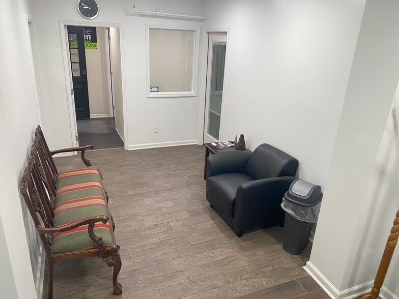 More Photos Of 7 Swisher Dr, Cartersville Manufacturing For Lease