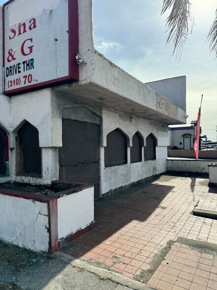 More Photos Of 228 N Gaffey St, San Pedro Restaurant For Sale