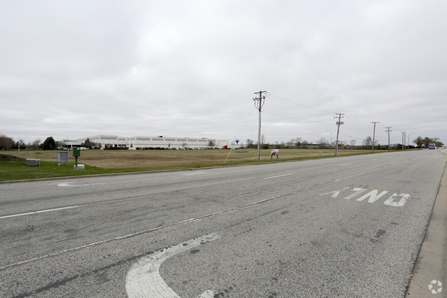 Primary Photo Of 140 E Crossroads Pky, Bolingbrook Land For Sale