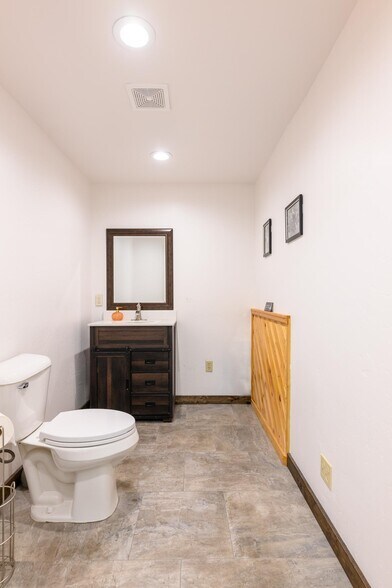 More Photos Of 312 Dewey Ave, Eureka Storefront Retail Office For Sale